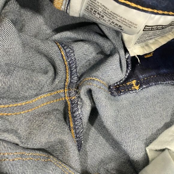 Levi’s 721 High Rise Skinny Jeans - Picture 10 of 12